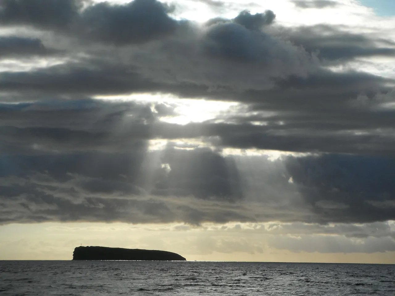 molokini, island, maui, hawaii, tropical, gray island, molokini, molokini, molokini, molokini, molokini